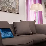 Style Center Paris Deluxe 3 Bedroom Apart 6+