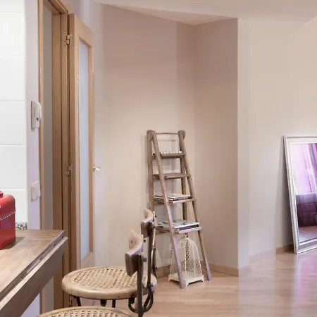 Style Center Deluxe 3 Bedroom Apart 6+ *