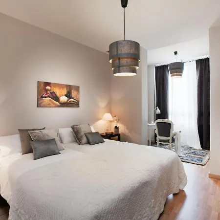 Style Center Deluxe 3 Bedroom Apart 6+ * Paris