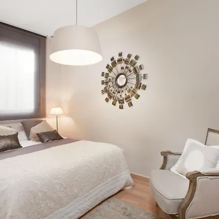 Style Center Deluxe 3 Bedroom Apart 6+ * Paris
